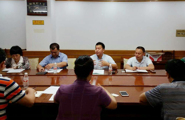 泰宁生态产业园推进扶贫协调会在西乡塘区政府顺利召开广西泰宁集团董事长符安卫向政府领导推介两种“扶贫模式