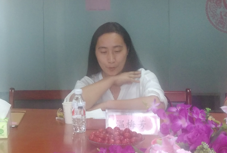 广西农村扶贫助困联合会常务副会长温梅芳